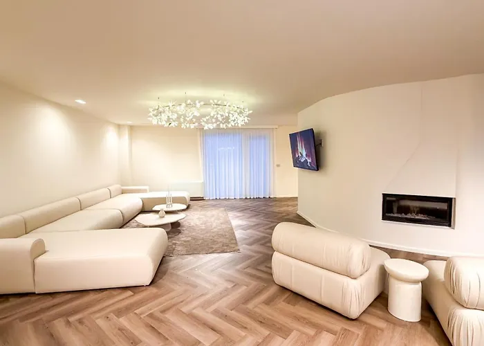 Vater Selected Tirana