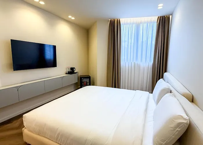 Vater Selected 3* Tirana