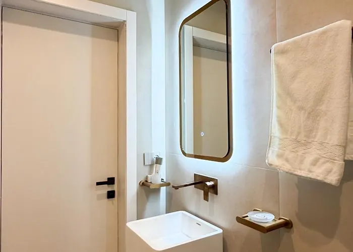 Vater Selected 4* Τίρανα